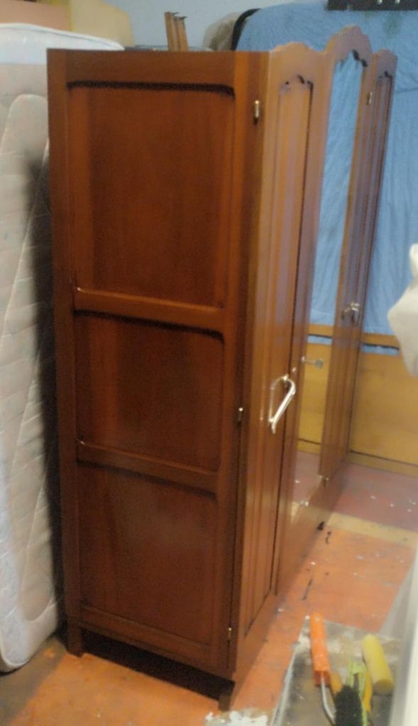 Guarda roupa impecável