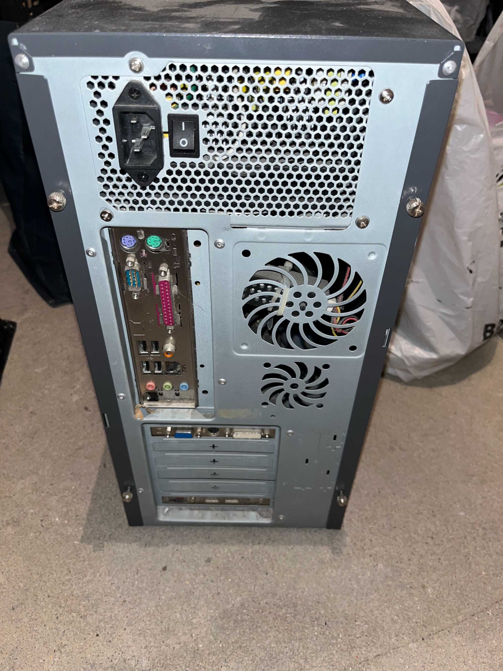 Komputer stacjonarny retro radeon 9600XT AMD Athlon