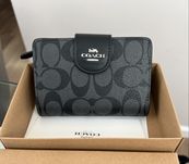 Гаманець Coach Corner Zip