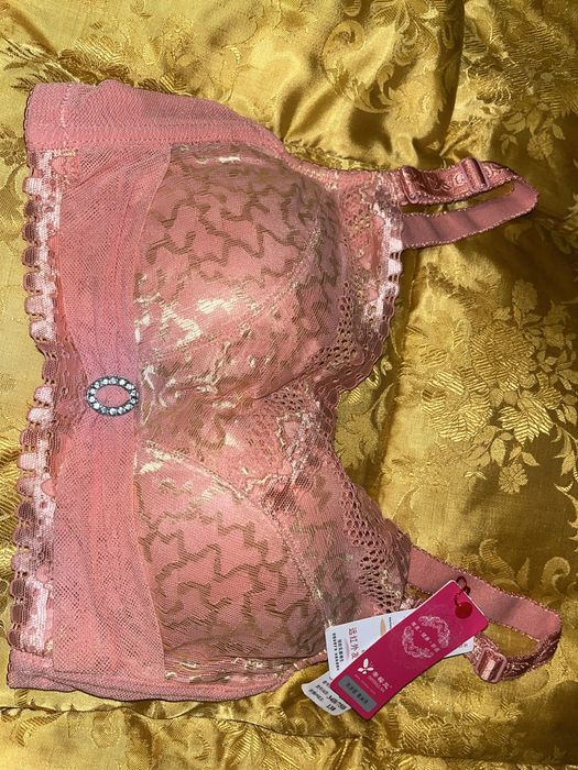 Бюстгальтери на любий смак