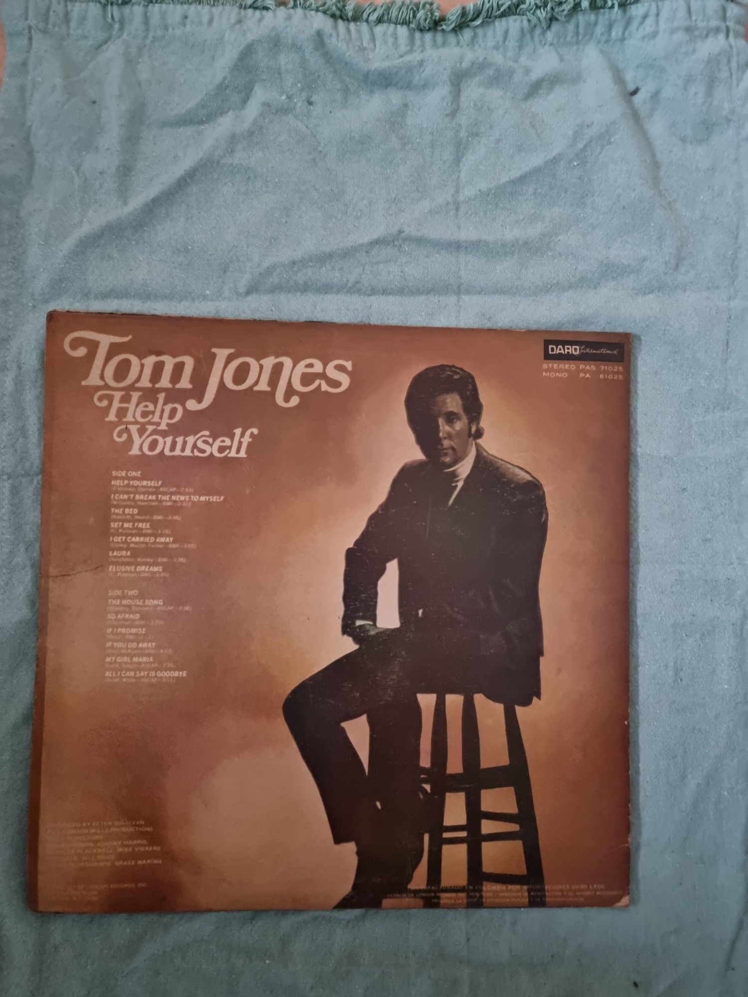 Płyta Tom Jones.