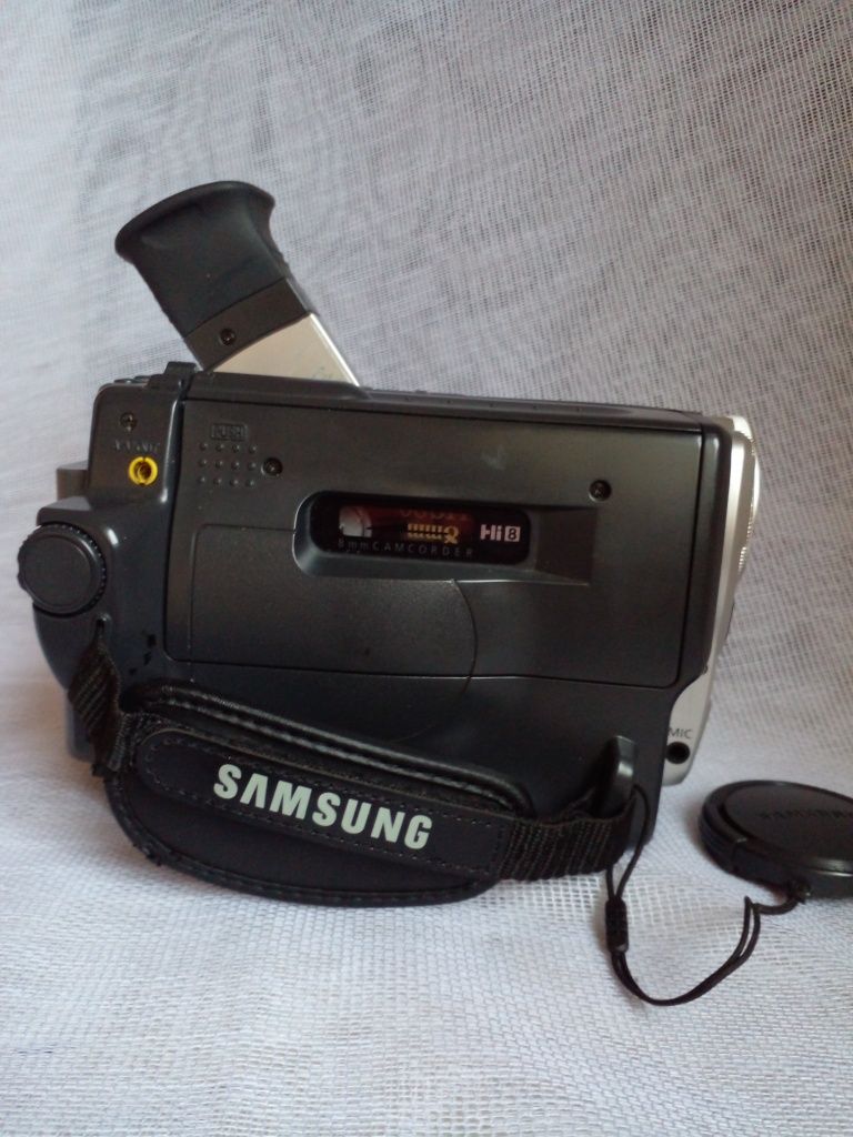 Цифровая   видеокамера  "Samsung "