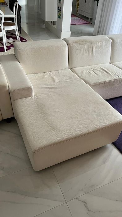 Sofá em pele branco