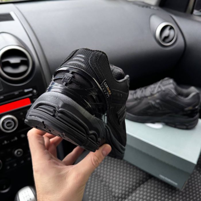 Кросівки чоловічі хутро New Balance 1906R Black Gore-Tex 41-45