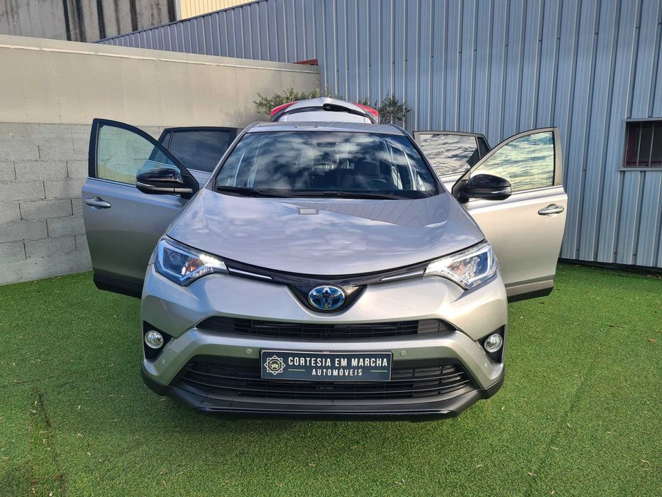 Toyota Rav 4 2.5 Hybrid Pure Dark 4x2 APENAS 68.000 km