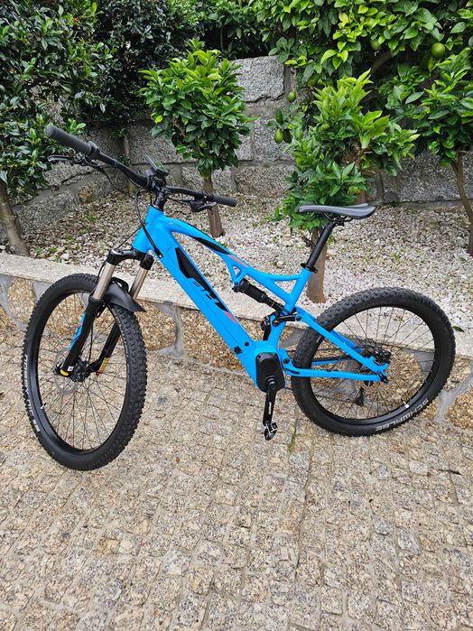 Bicicleta elétrica BH.