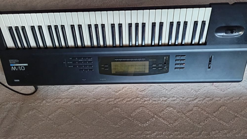 Korg 01 W Sintetizador