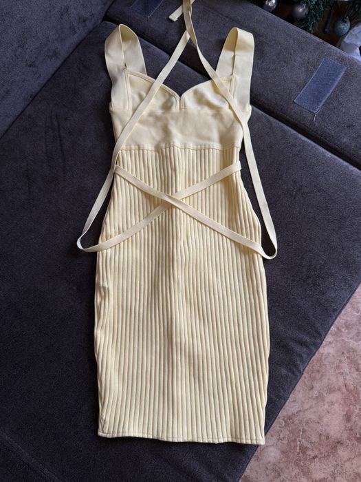 Эффектное бандажное платье с завязками, фирма Oh Polly