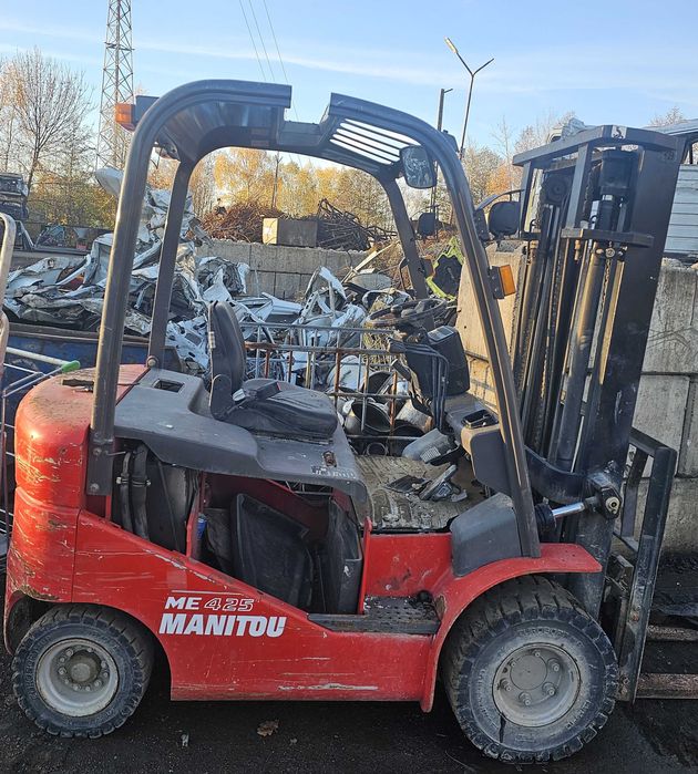 Widlak Manitou ME425 w całości lub na części