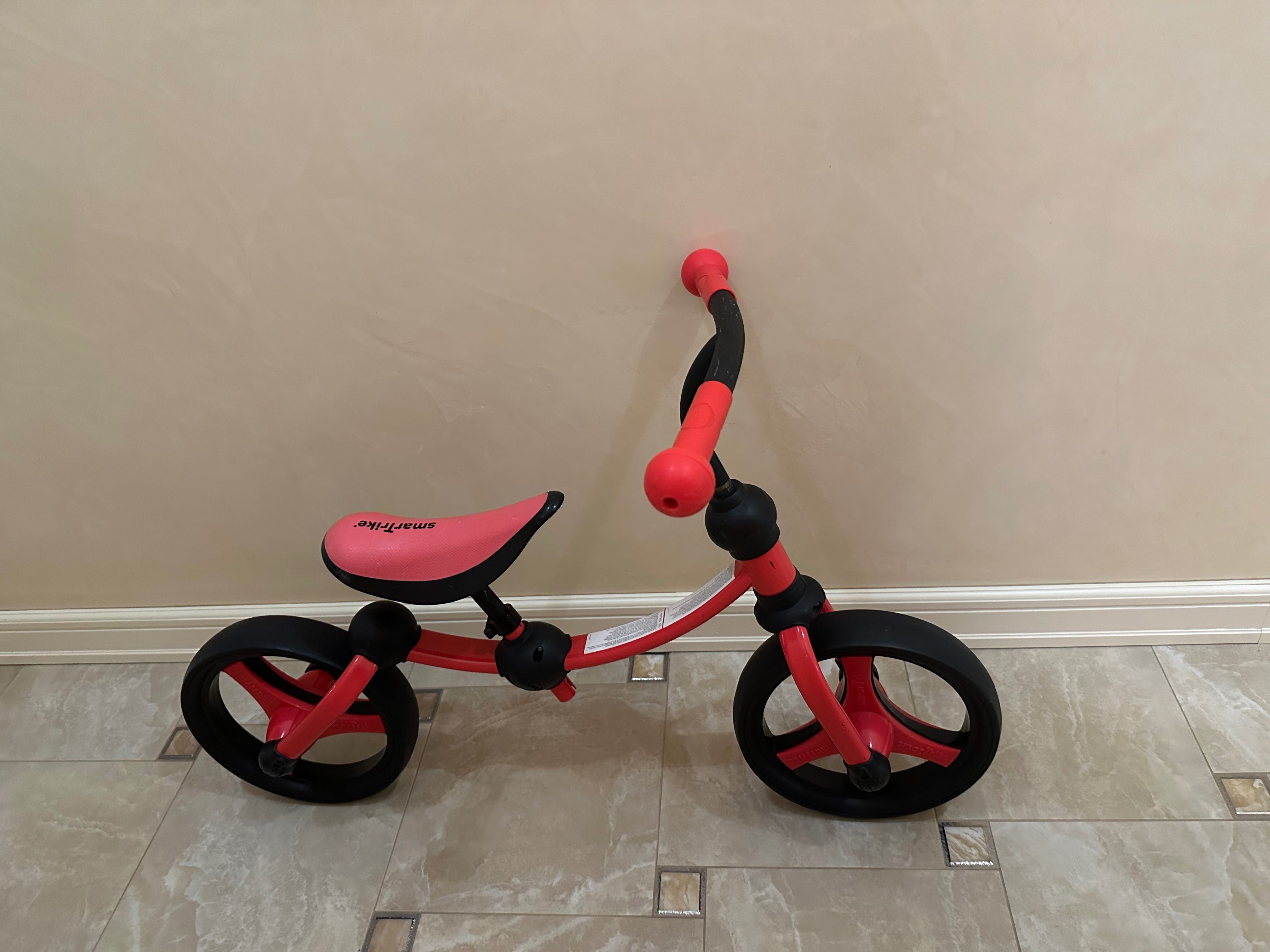 Пробам беговел Smart Trike