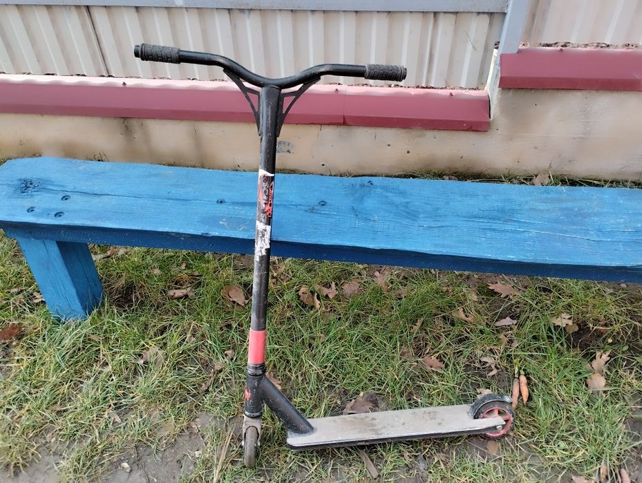 Трюковий самокат scale sports