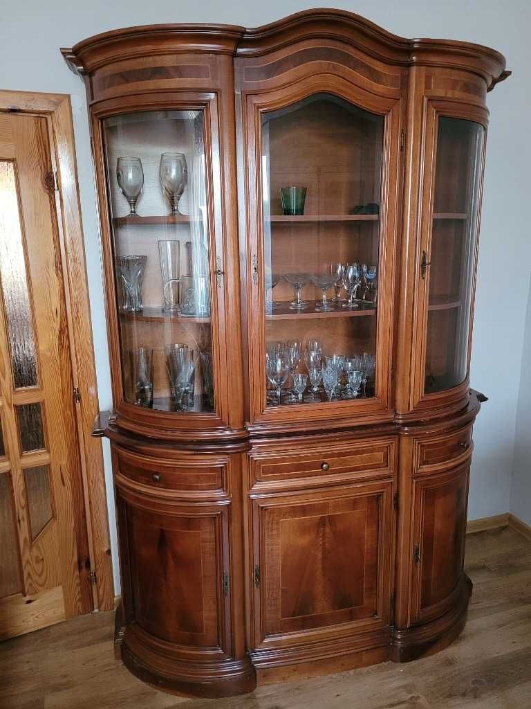 Witryna z litego drewna Fazowane szkło