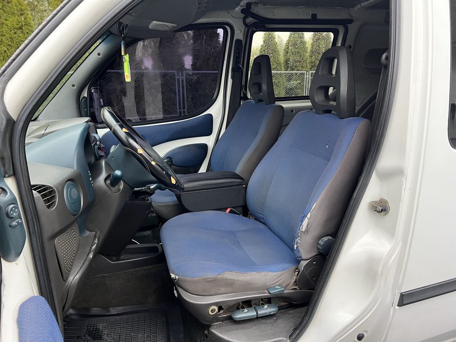 Fiat Doblo 2003 року - 1.9 турбодизель.