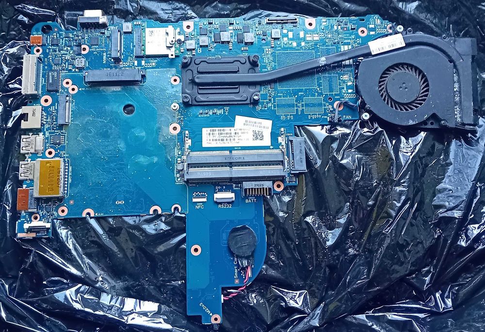 (6) płyta główna HP 640 G2 z procesorem Intel® Core™ i3-6100U