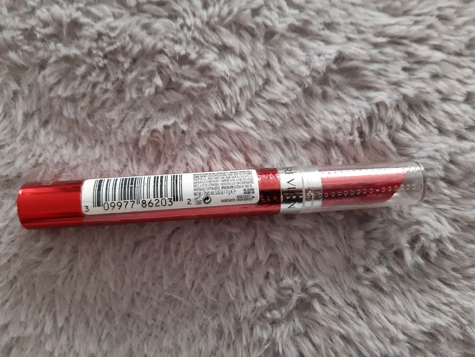 Pomadki revlon czerwona 755 i różowa 765