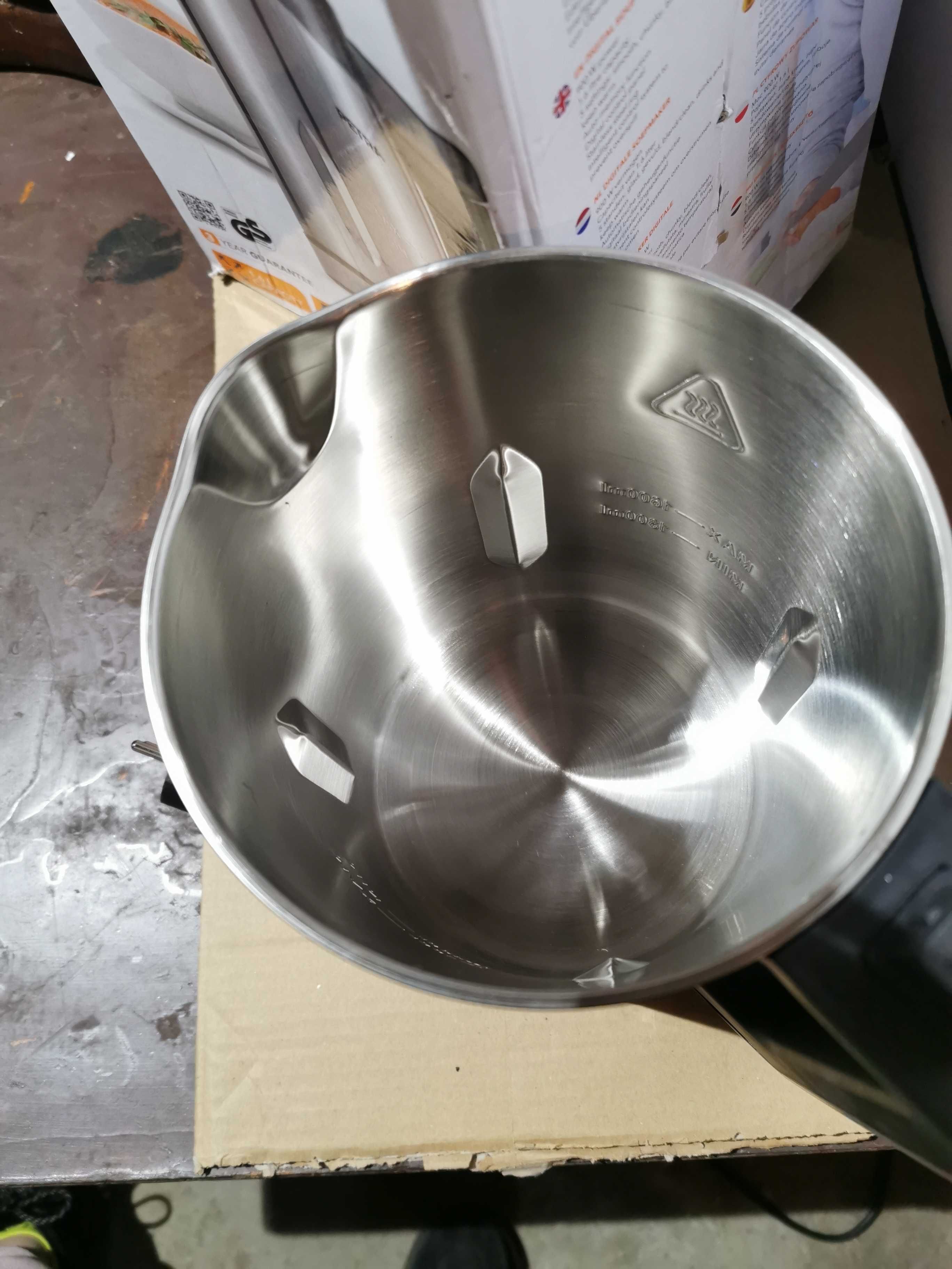 Zupowar blender 1,6l z funkcją grzania Petra PT5118V2VDEEU10 Nowy