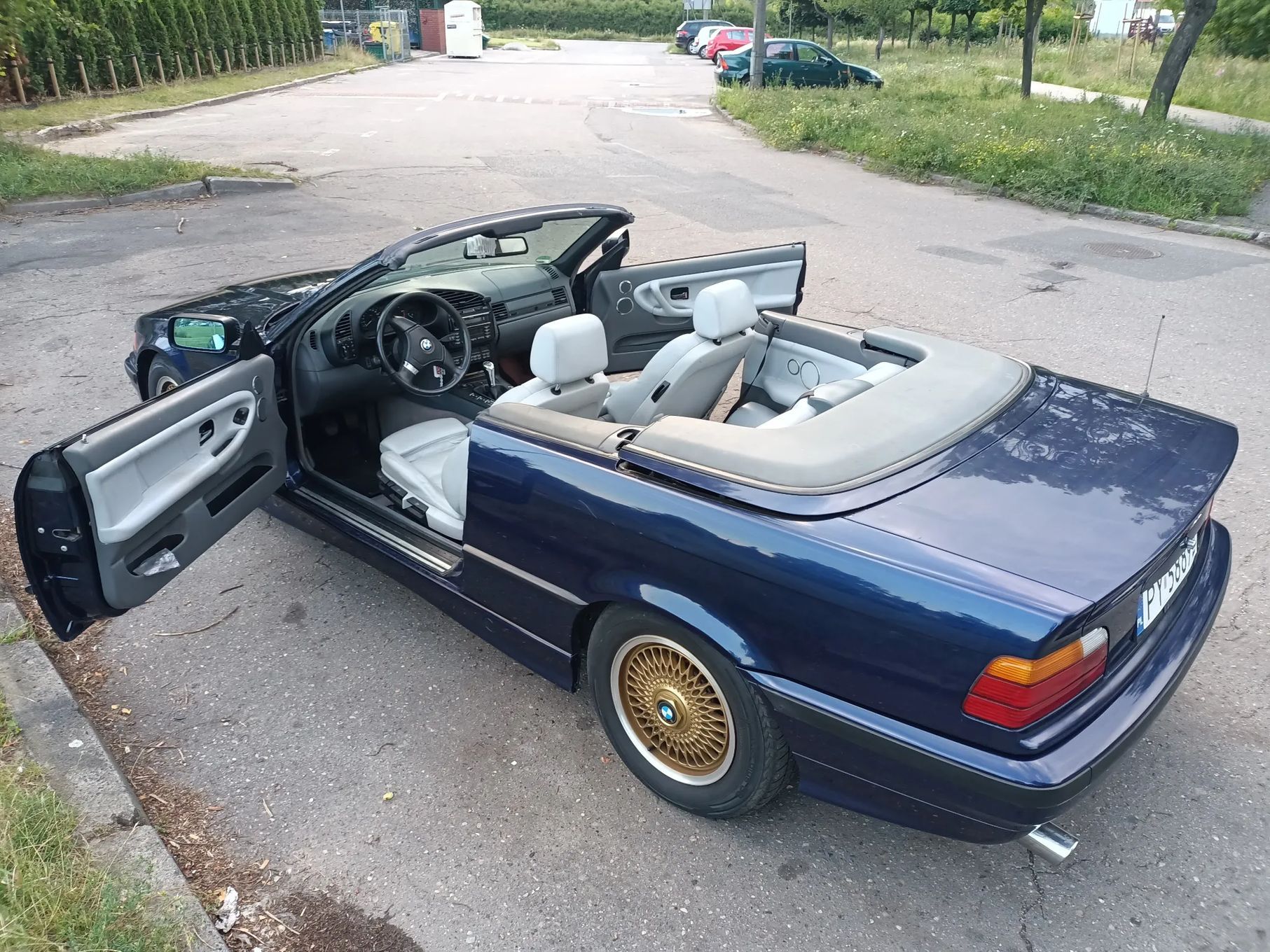 BMW Seria 3 BMW 318i E36 kabrio skóry Montrealblue