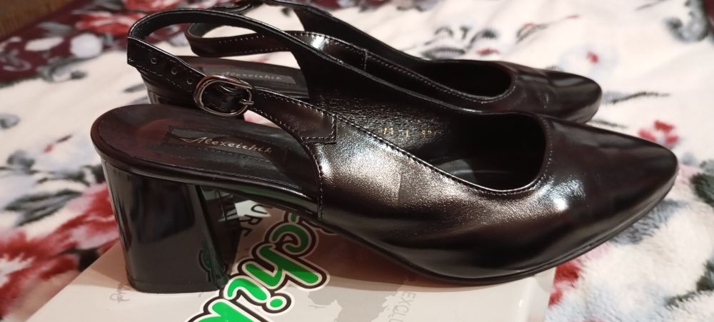 Натуральна шкіра,42р. 27см