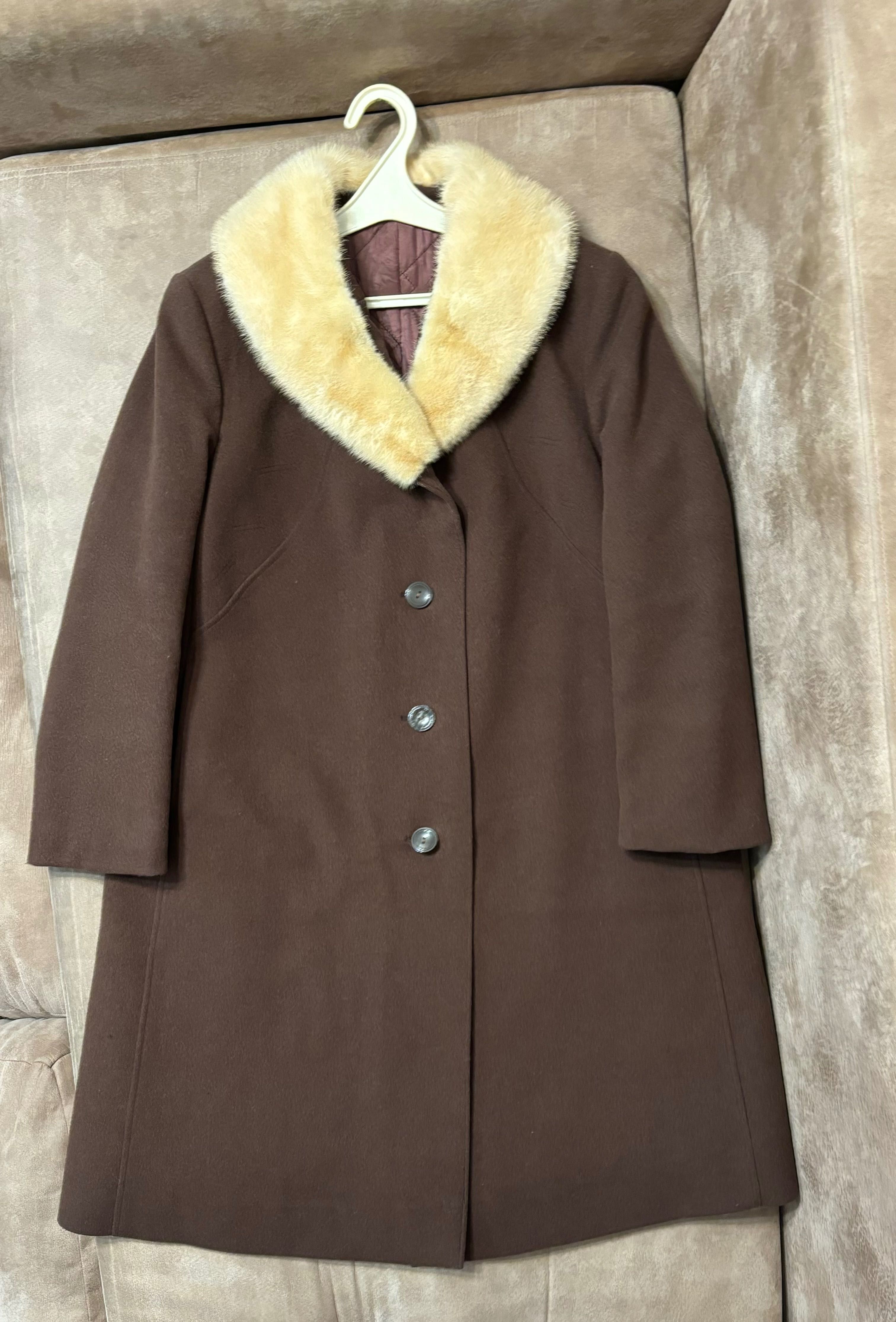 Жіноче зимове пальто , ретро, розмір 48-50.