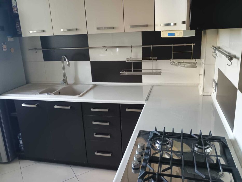 Używana kompletna kuchnia z sprzętem AGD marki Electrolux