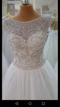 Przepiękna, bogato zdobiona suknia ślubna r 36