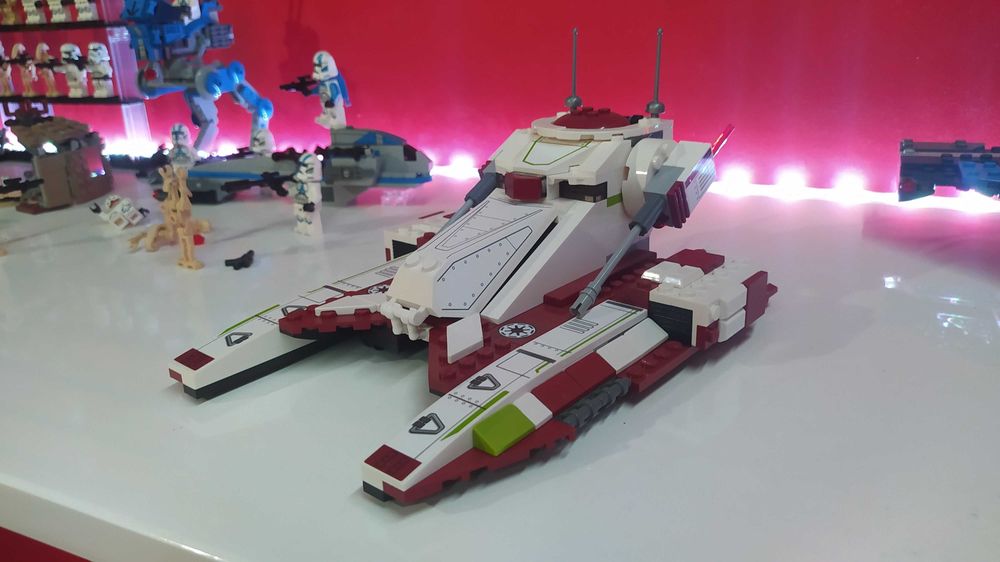LEGO Star Wars 75342 Bojowy czołg republiki