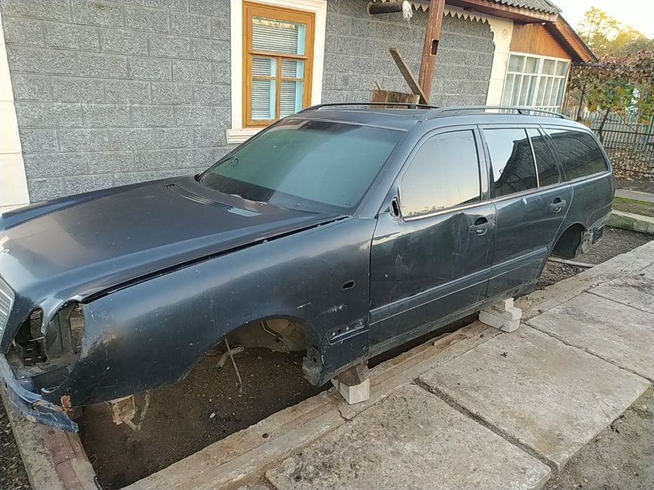 Кузов мерседес  W210  універсал