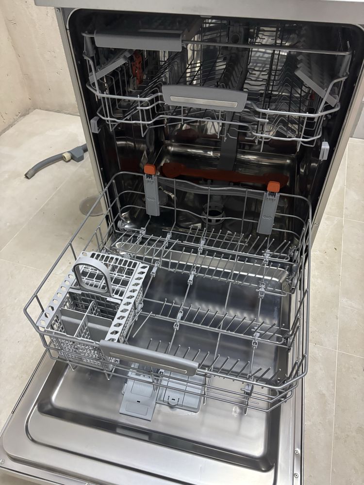 Máquina de lavar loiça hotpoint