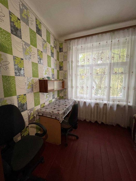 2 кімнати в гуртожитку по вул. Леха Качинського