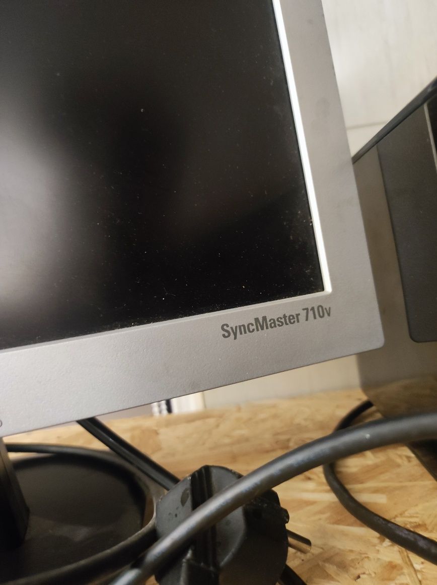 Продам монітор Samsung SyncMaster 710v