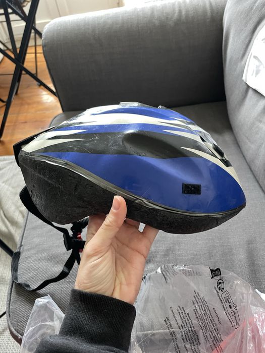 Capacete alongado