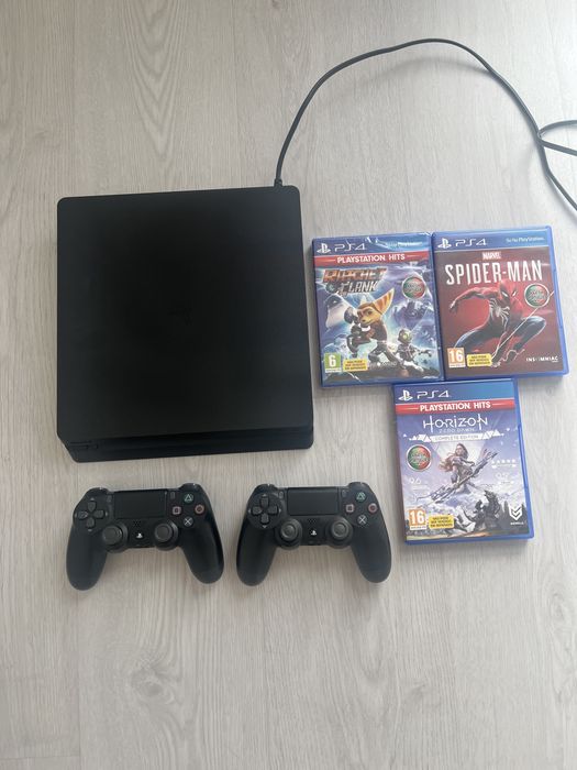 PS4 +2 comandos + 3 Jogos