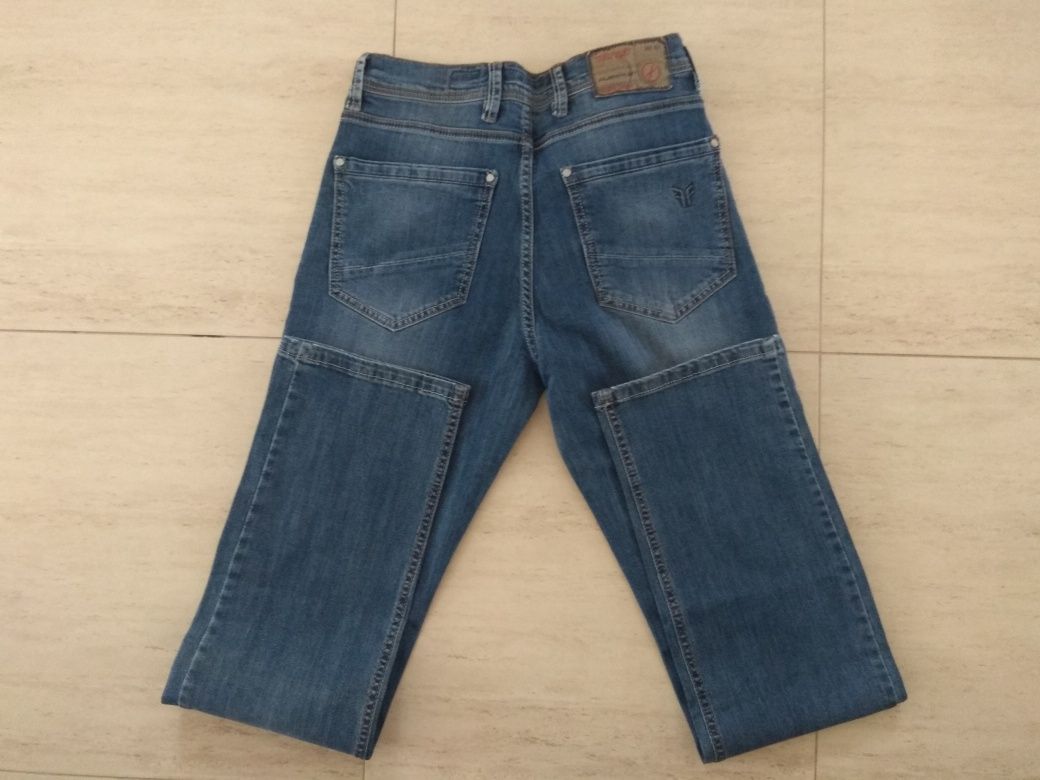 Spodnie jeansowe Flexport