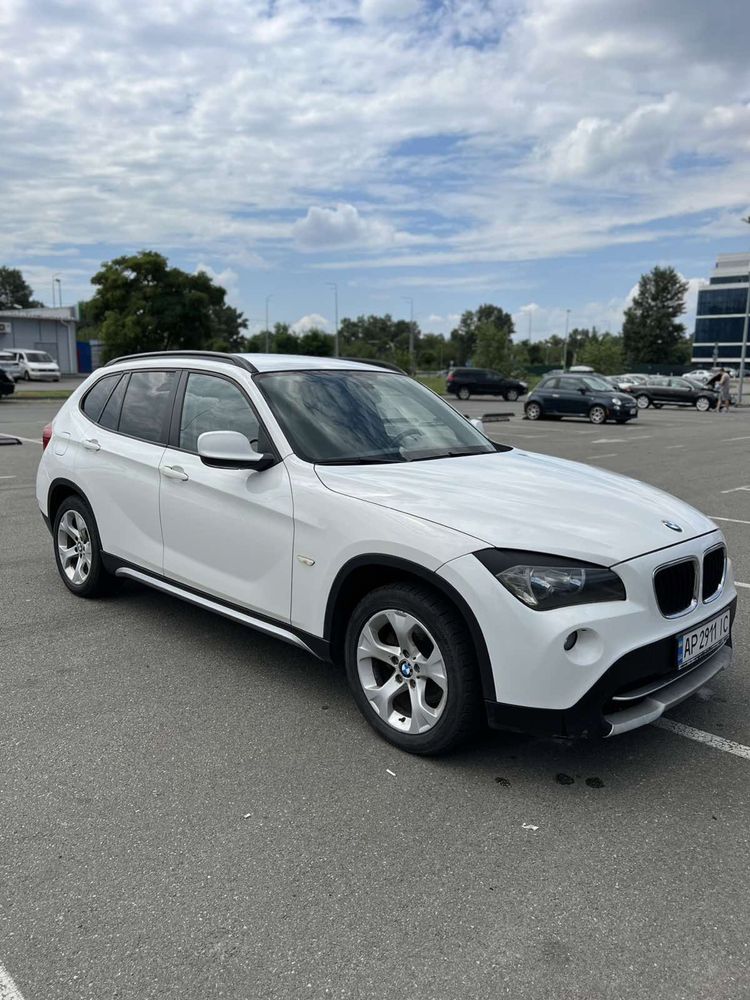 BMW X1 xDrive 2011