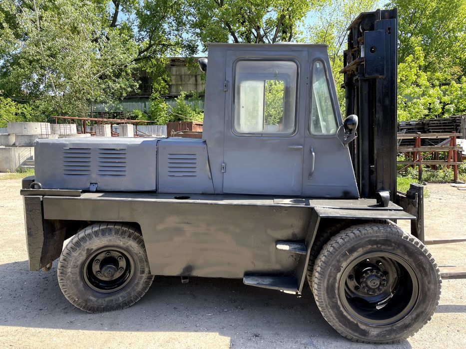 Навантажувач Львівський 5т