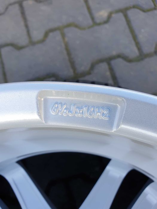 Felgi aluminiowe Dezent 16" 4x108 6,5j et15 Citroen Peugeot itp.