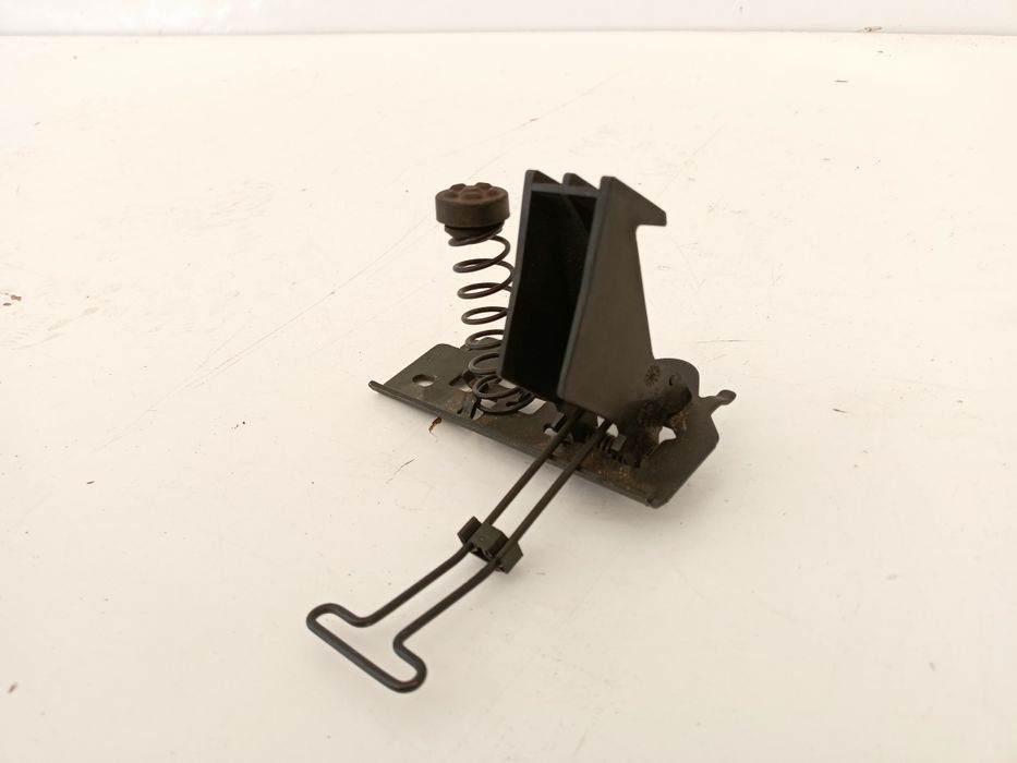 Renault Master III 3 10- zamek rygiel maski