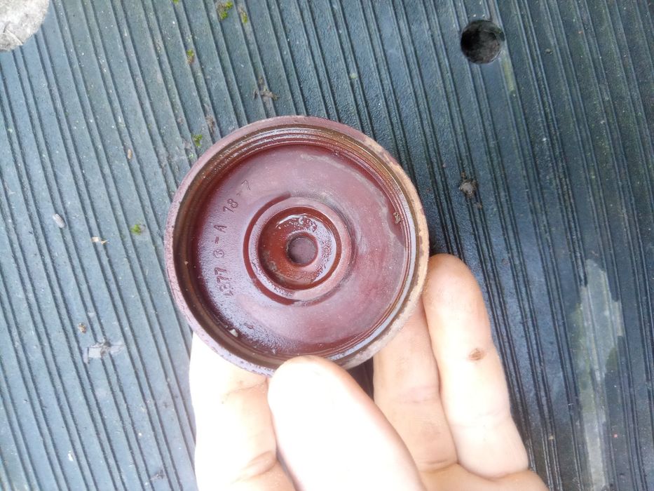 Продаю скло на Москвич лобове