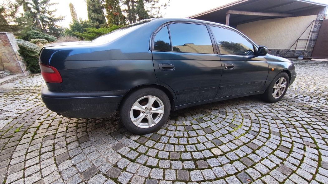 Toyota Carina E.