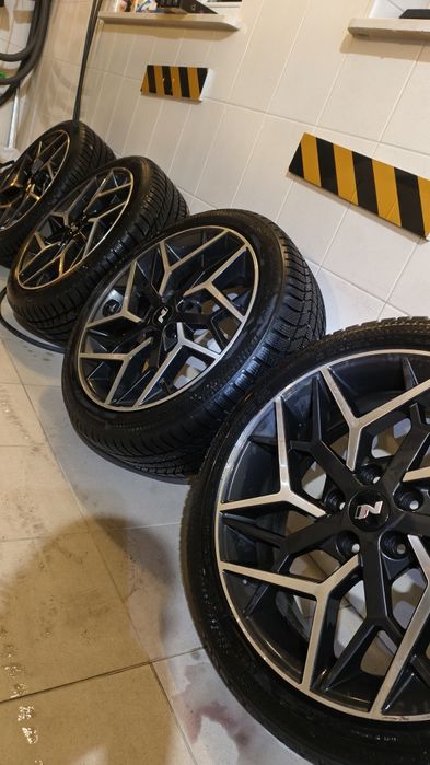 Koła 19  z oponami zimowymi do Hyundai N