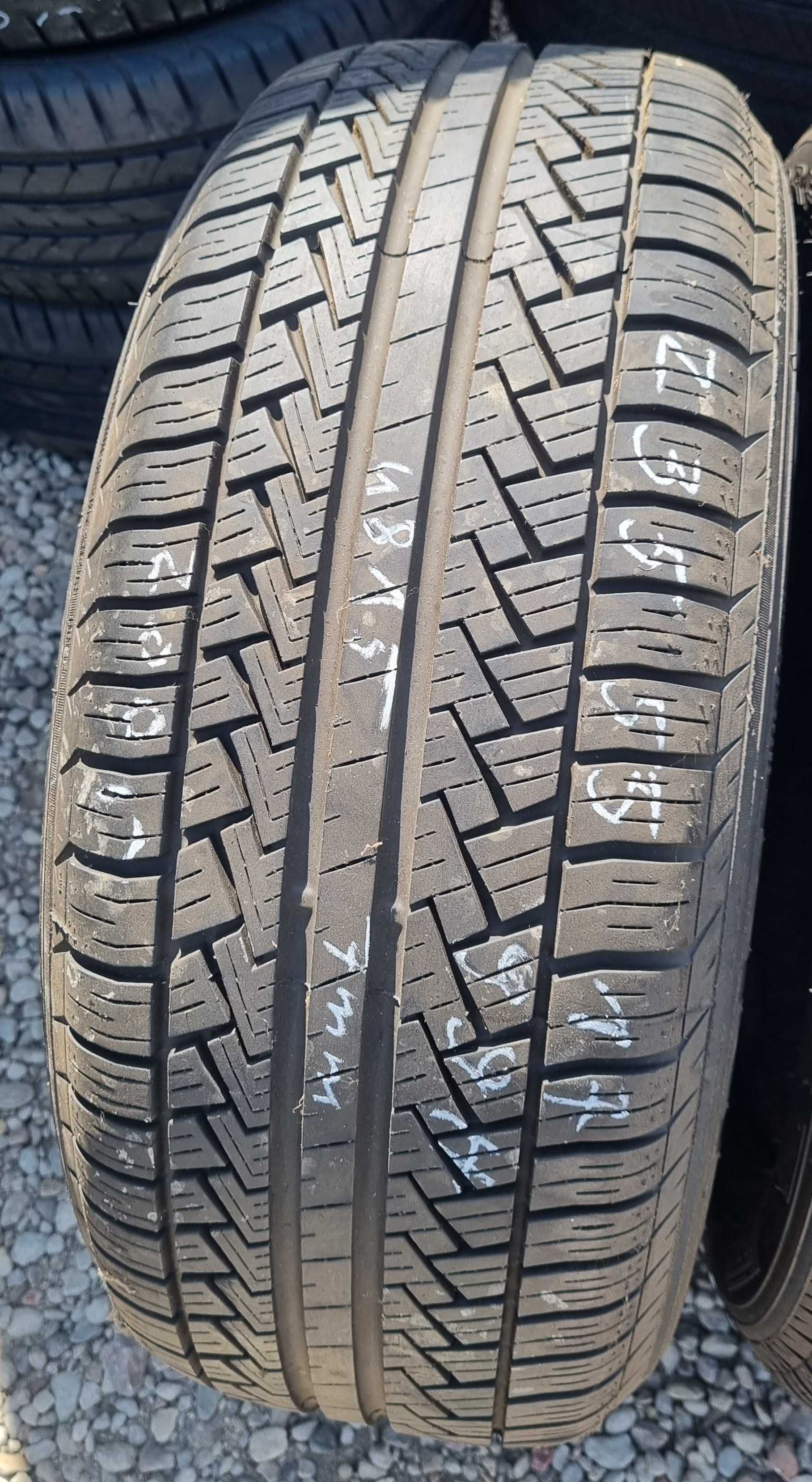 235/55R17 Pirelli Scorpion STR Lato