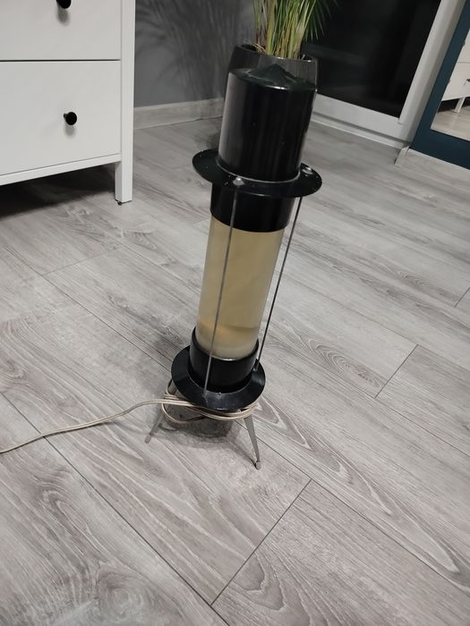 Lampa radziecka lawa