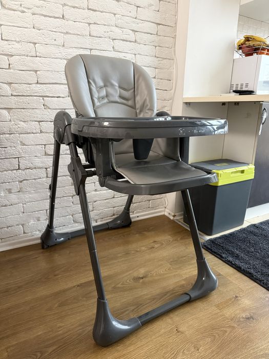 Стілець для годування