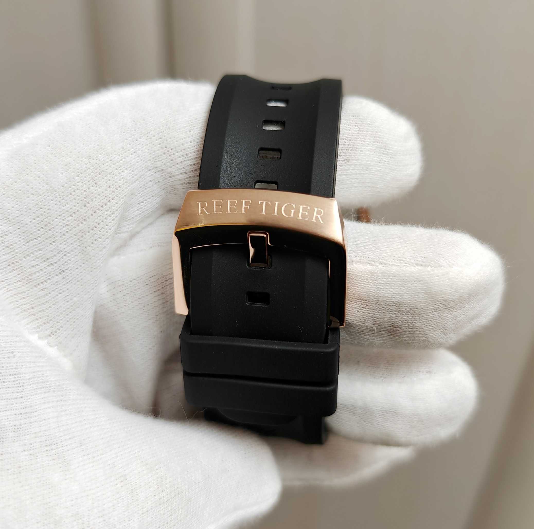 Чоловічий годинник Reef Tiger Aurora Tank 2 Automatic Gold/Black 100m