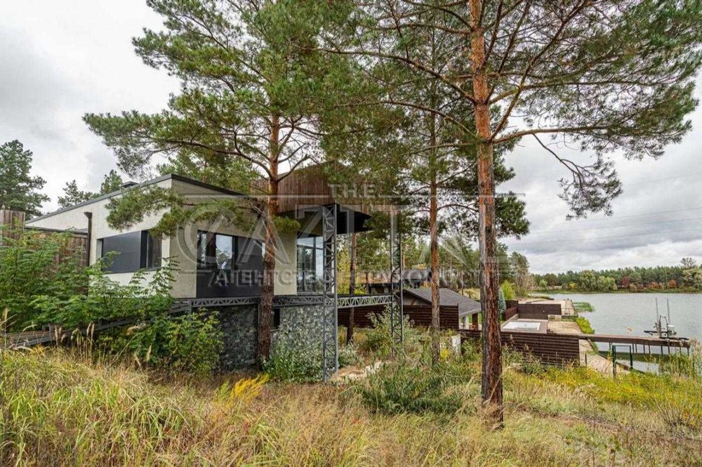 Продам будинок с.Лебедівка км GOLDFISH 315 м2 перша лінія