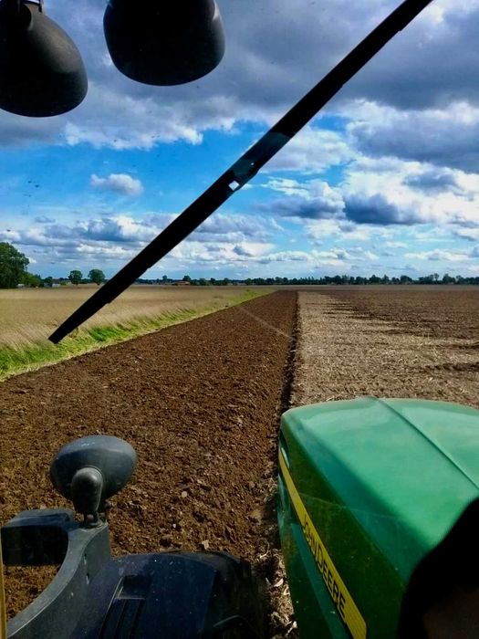 Usługi rolnicze - szeroki zakres usług, nowoczesny sprzęt