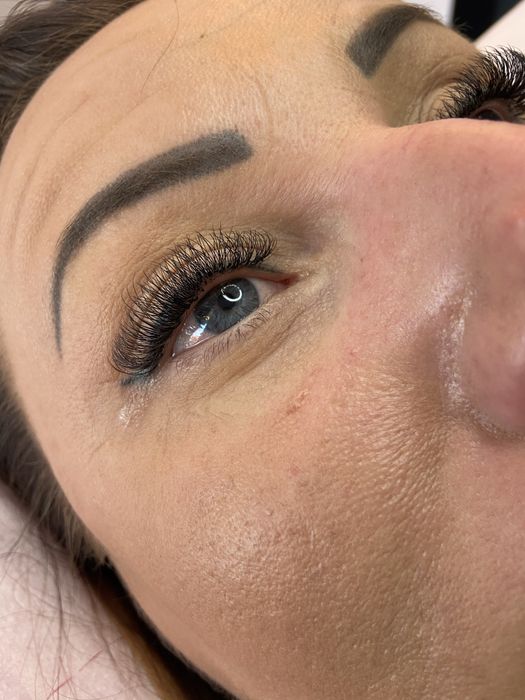 Stylizacja rzęs przedluzanie rzęs stylizacja brwi PROMOCJA