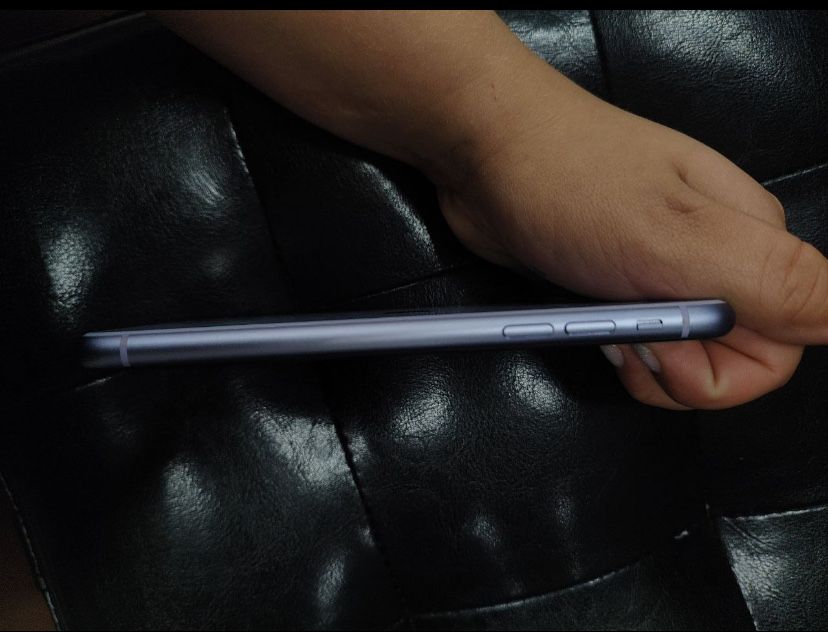 iphone11 на 128 гб 86% заряду