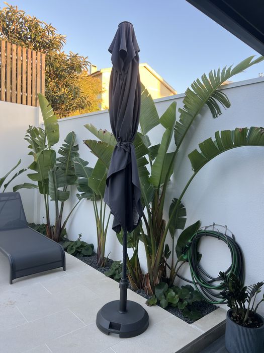 Chapéu de sol, base para chapéu e capa