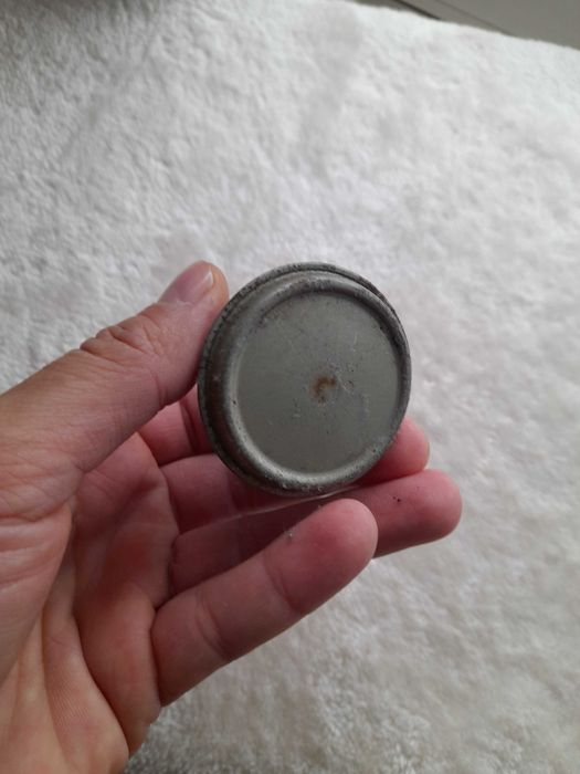 Przedmiot z okresu PRL olejarka